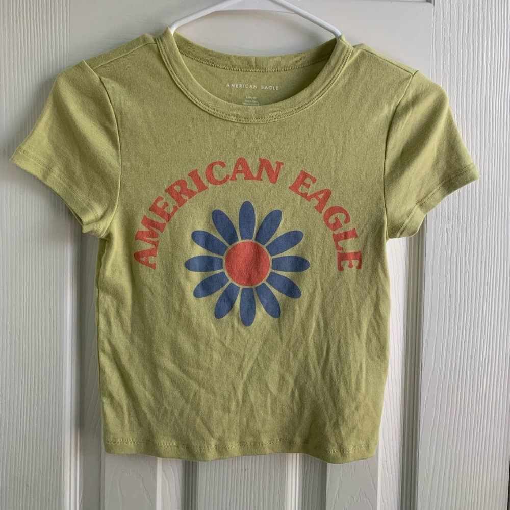 American Eagle Baby Tee Size Small New with Tags